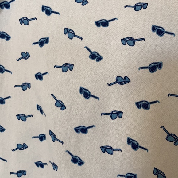 Men’s casual button down - Picture 2 of 3